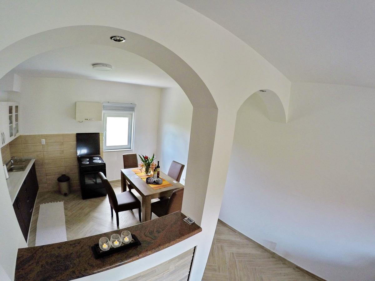 Apartments Pravica Требинє Екстер'єр фото