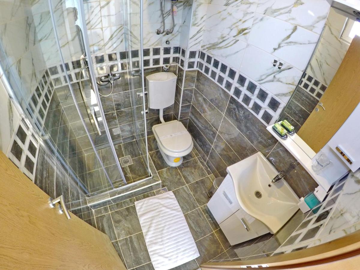 Apartments Pravica Требинє Екстер'єр фото